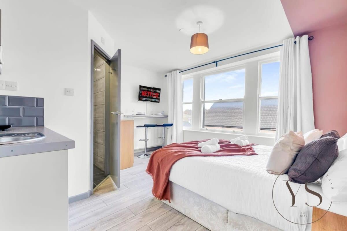 Sienna Longton Studio 2D - Wi-Fi, Alton Towers, Netflix Stoke-on-Trent Εξωτερικό φωτογραφία