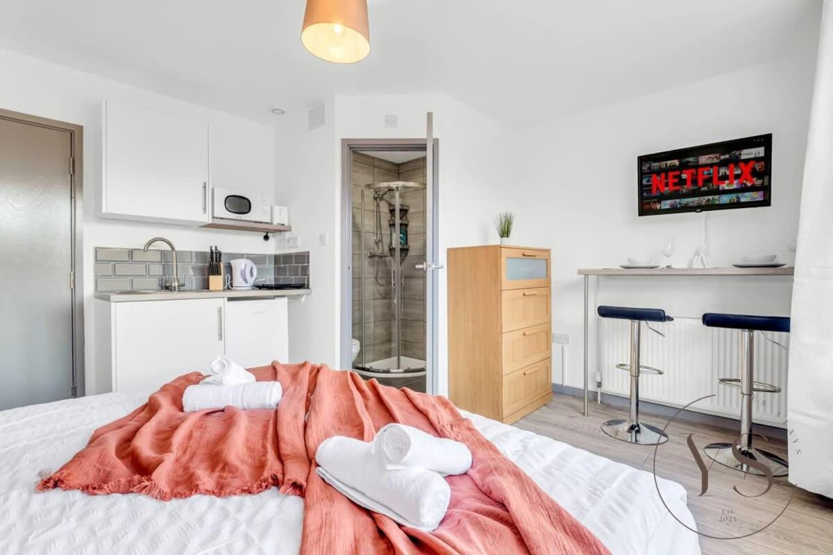 Sienna Longton Studio 2D - Wi-Fi, Alton Towers, Netflix Stoke-on-Trent Εξωτερικό φωτογραφία